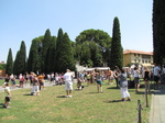 SX19780 People taking pictures at leaning tower of Pisa, Italy.jpg